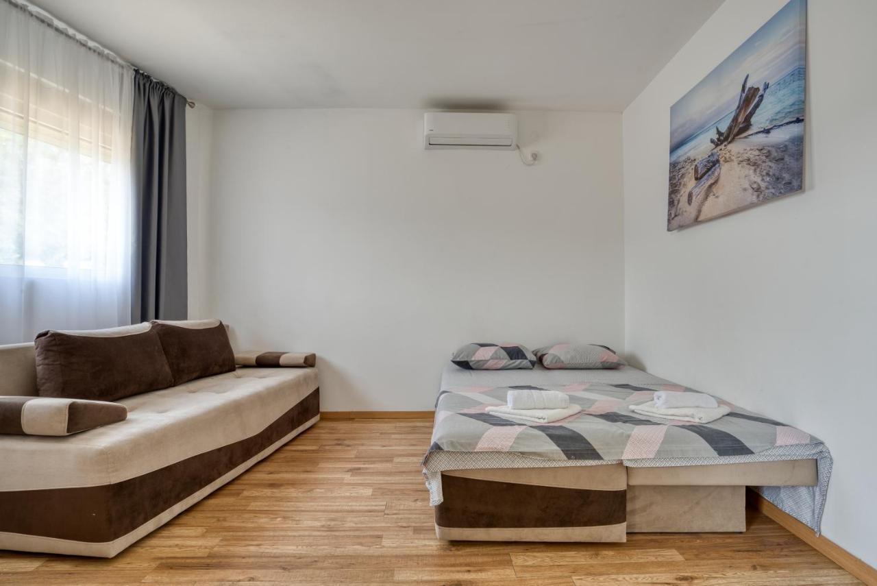 Apartmani Cukic Rafailovici Budva Bagian luar foto
