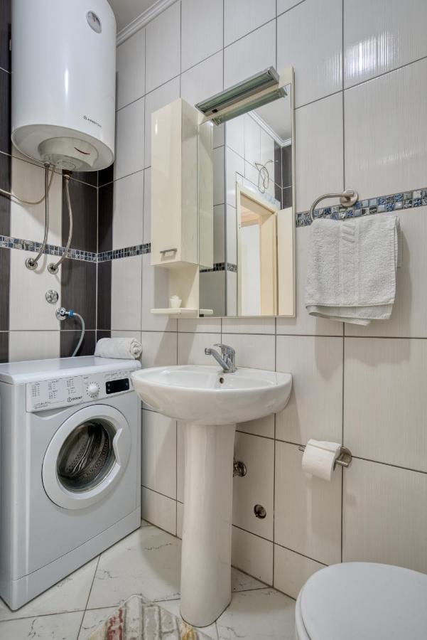 Apartmani Cukic Rafailovici Budva Bagian luar foto
