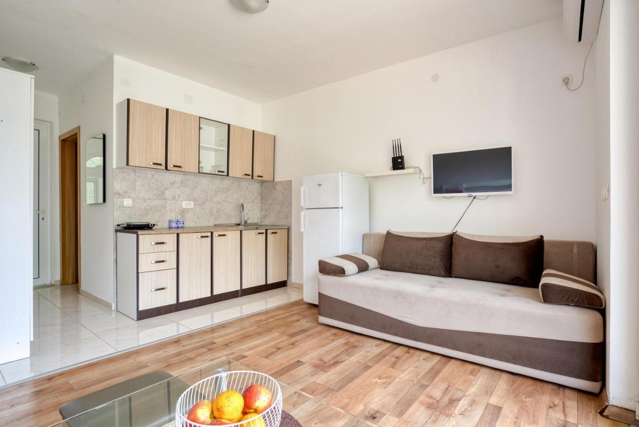 Apartmani Cukic Rafailovici Budva Bagian luar foto