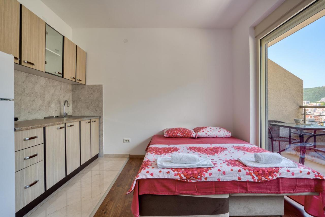 Apartmani Cukic Rafailovici Budva Bagian luar foto