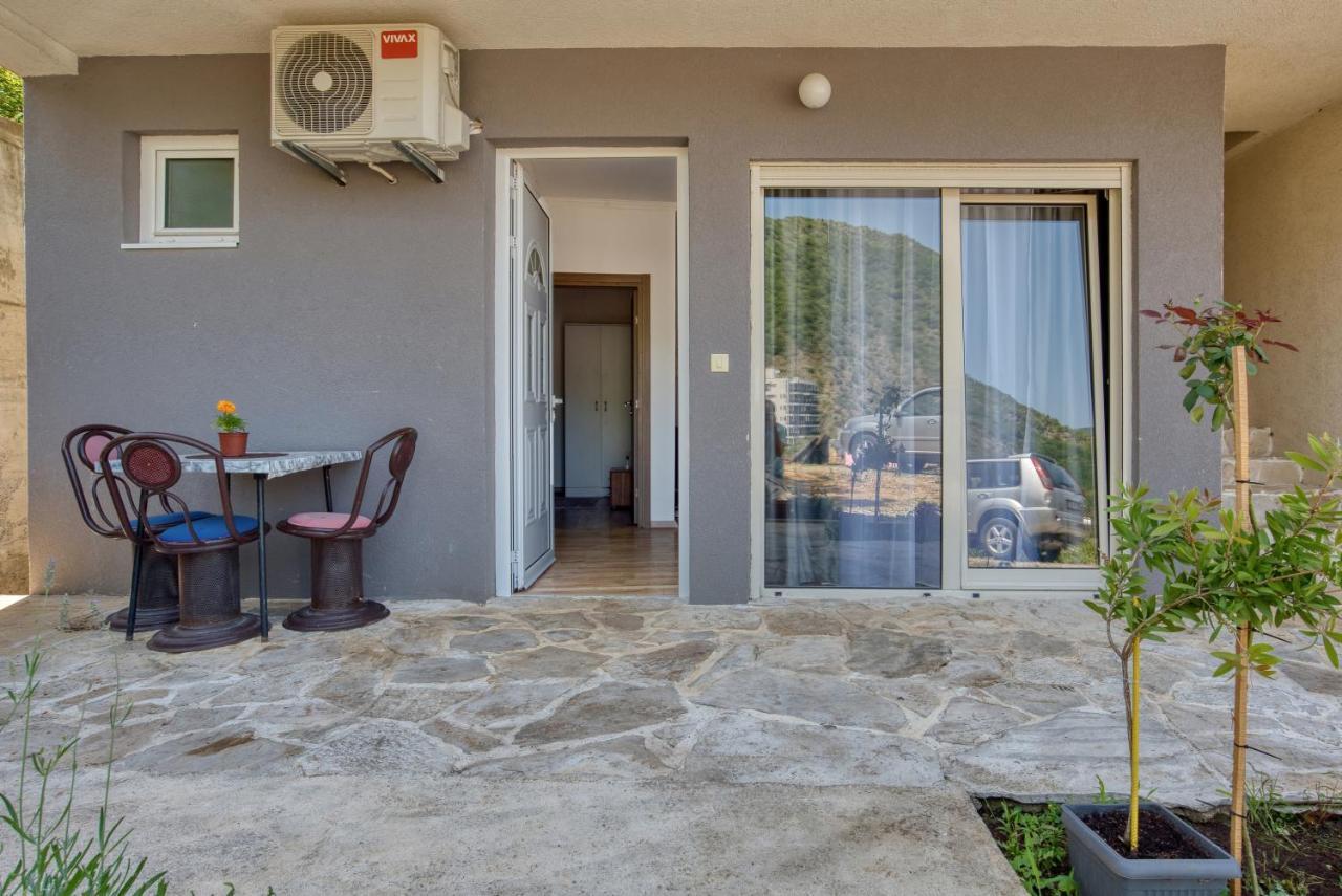 Apartmani Cukic Rafailovici Budva Bagian luar foto