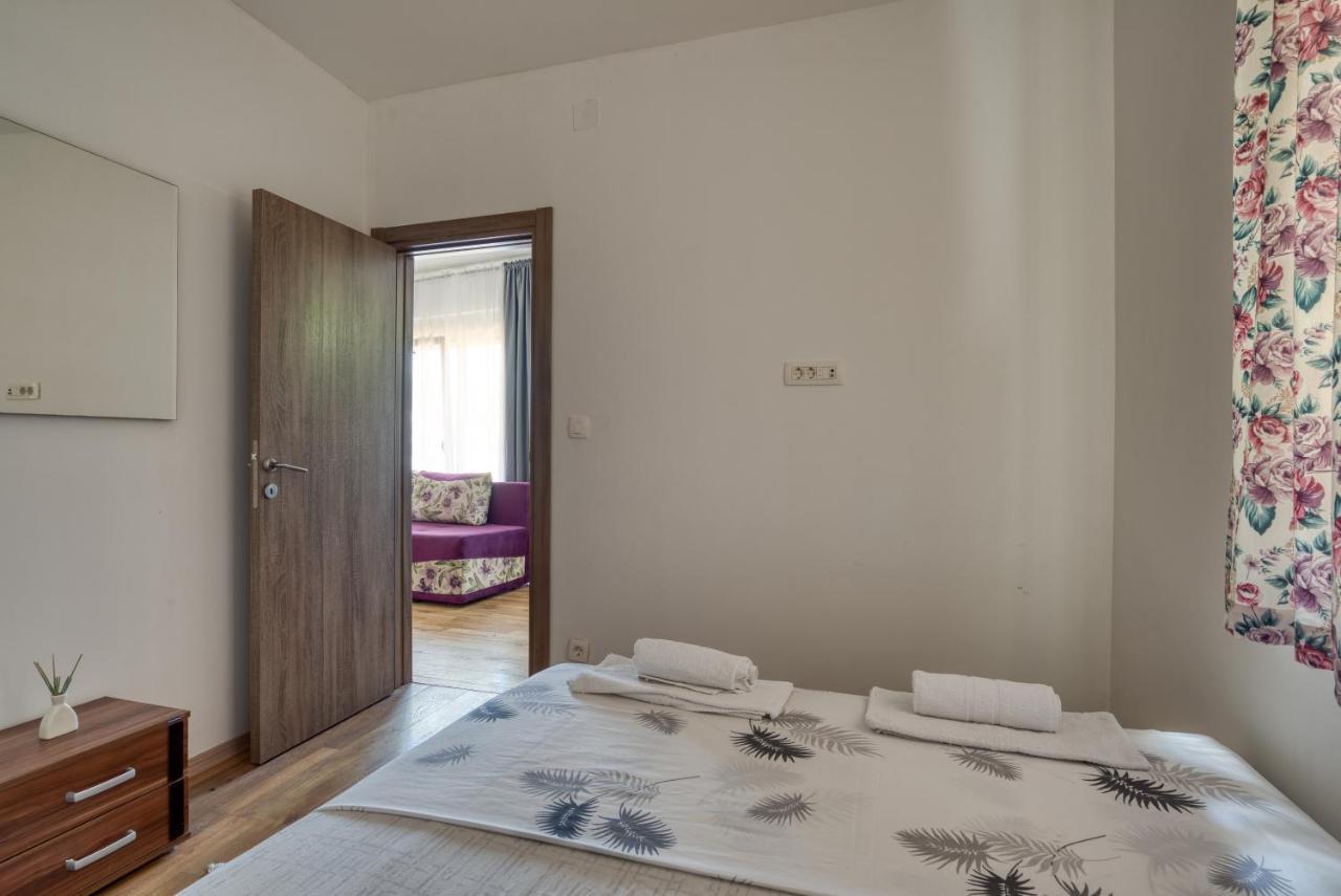 Apartmani Cukic Rafailovici Budva Bagian luar foto