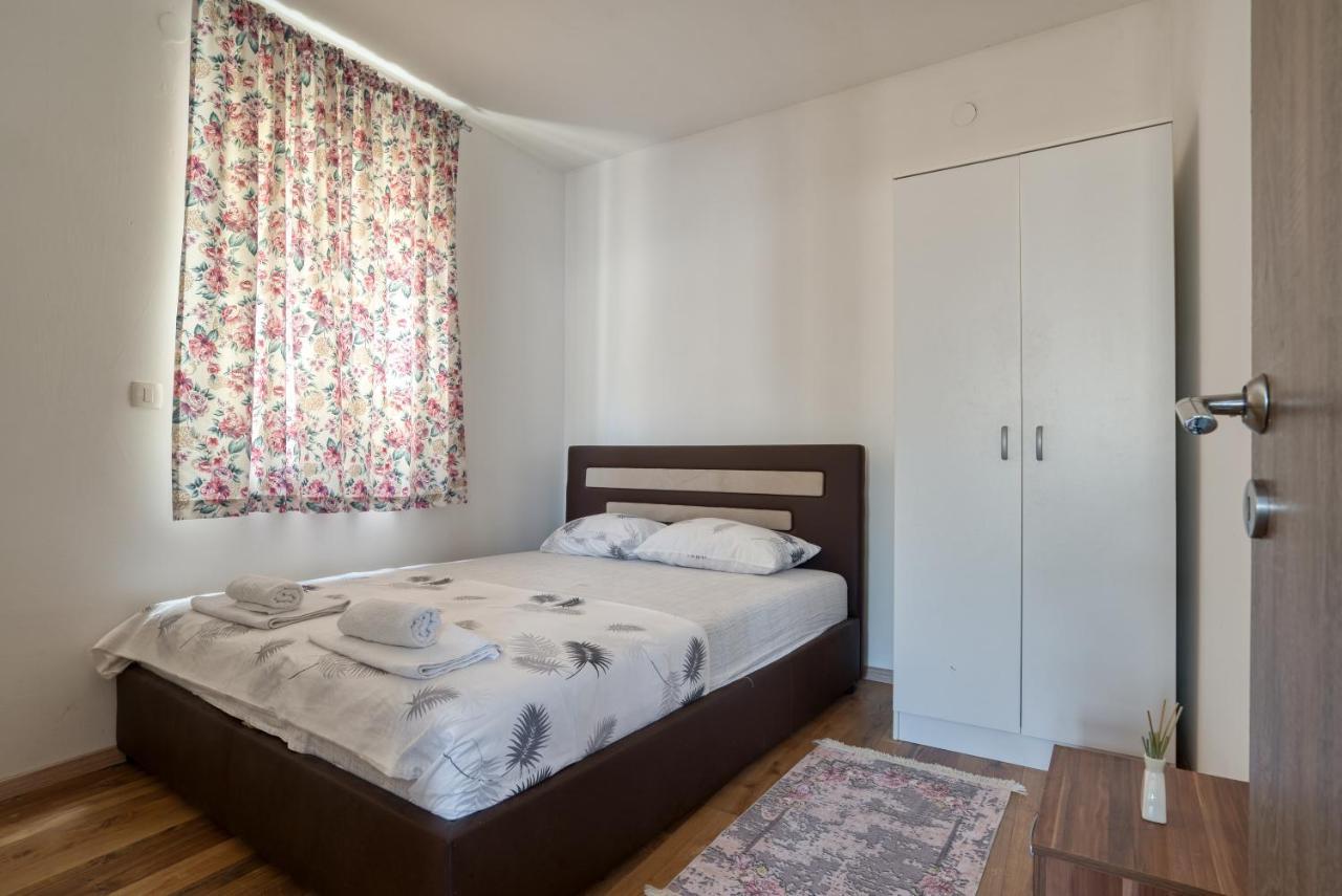 Apartmani Cukic Rafailovici Budva Bagian luar foto