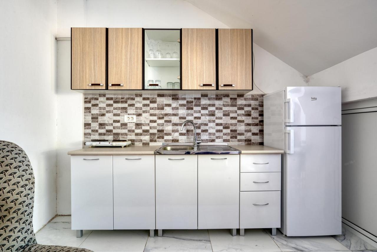 Apartmani Cukic Rafailovici Budva Bagian luar foto