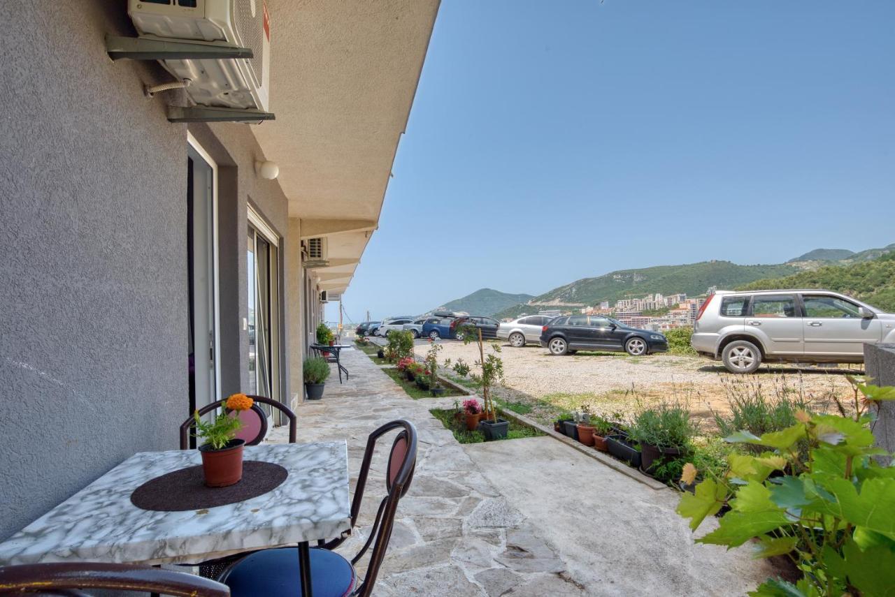 Apartmani Cukic Rafailovici Budva Bagian luar foto